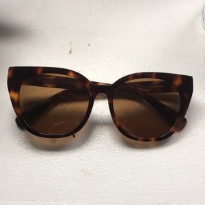 Blanc & Eclare sunglasses - tortoise shell pattern